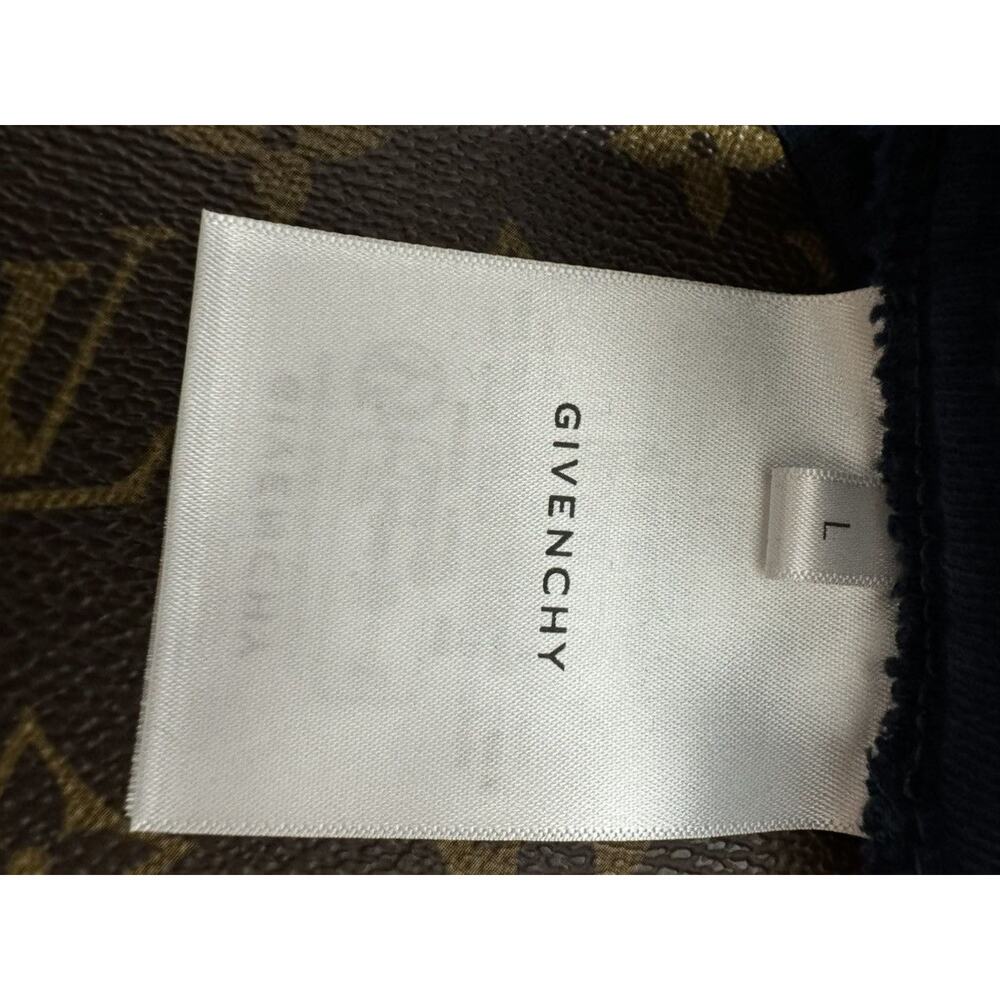 Givenchy Paris Logo Sweat Shorts Navy Cotton Designer Shorts NWT Size L - NWT - Picture 8 of 9